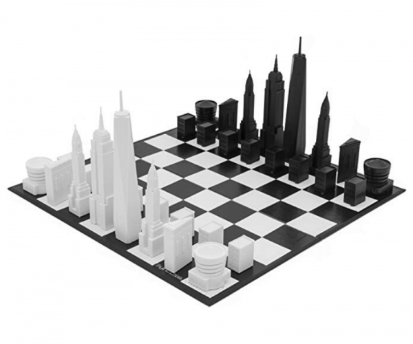 Skyline The New York Chess Set